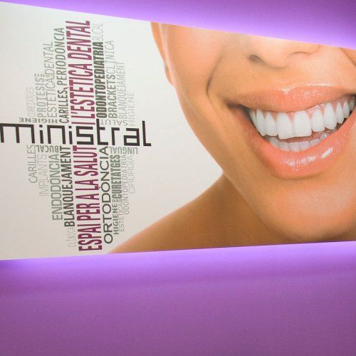 Vale para blanqueamiento dental con luz